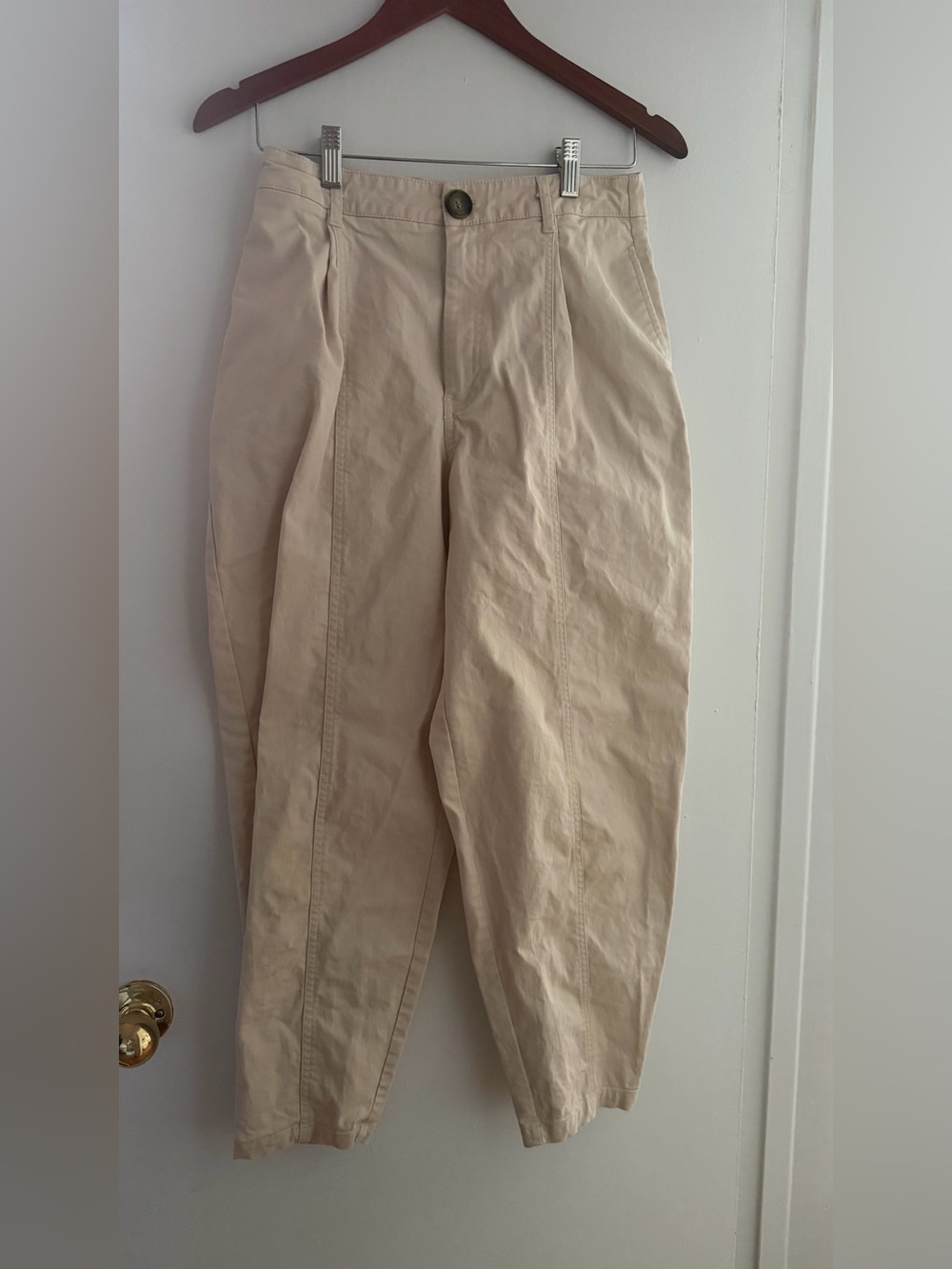 Zara Beige Pleated Chino ballon type Pants size M - casual wear